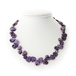 Бусы из мелких "лепестков" натурального чароита. Длина бус 46см.