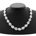 Кахолонг, плоские бусины капля 13х18мм, бусы длиной 46см 